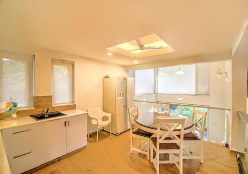 Z-Villa Holiday Home 01