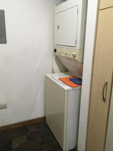 apartosuite plaza la boyera in Caracas