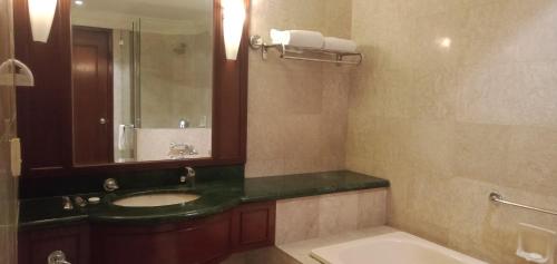 TIMES SQUARE SERVICE SUITE STAY