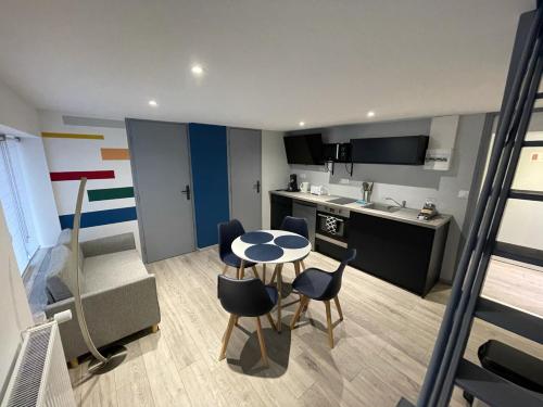 Logements équipés à Onnaing avec espace Balneo en OPTION proche Toyota, autoroute et Valenciennes