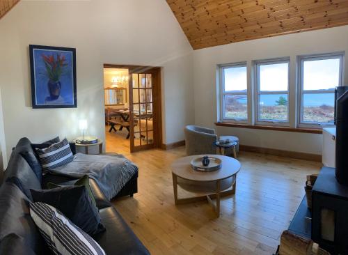 Head In The Skye - Healabhal Cottage in Ose