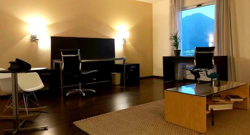 Fiesta Inn Cancun Las Americas - image 2