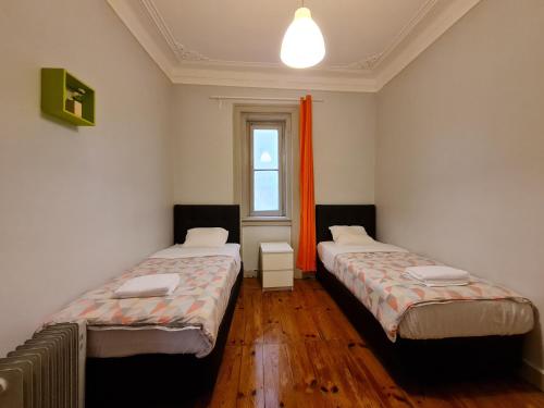Camera condivisa, dormitorio misto
