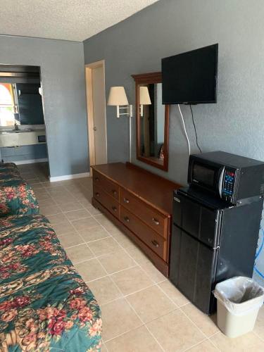 Executive Inn Mercedes Weslaco – Mercedes, TX