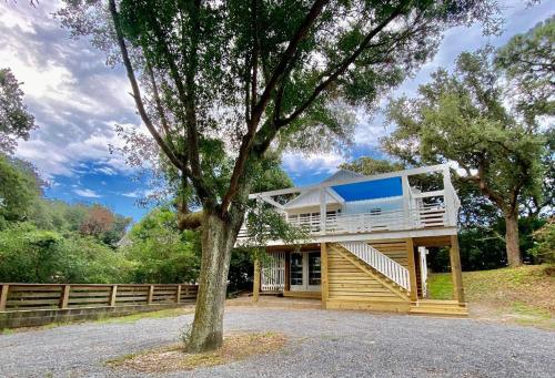 808 E Ashley - The Board and Batten - 3 Bedrooms near Ocean - image 5