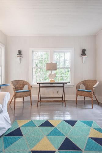 808 E Ashley - The Board and Batten - 3 Bedrooms near Ocean - image 6