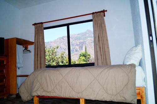 Hospedaje La Hoja - image 9