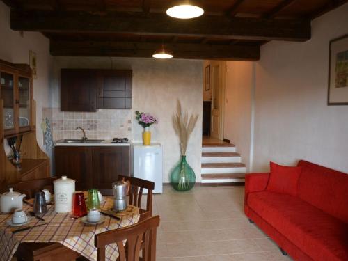 Welcoming Farmhouse in Monticiano with Garden - image 7