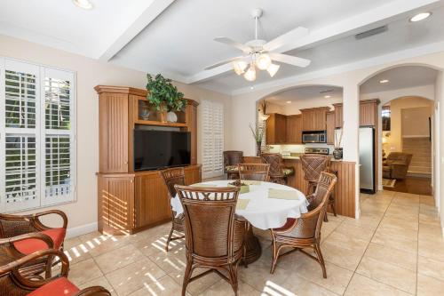 Siesta Avenida Townhome 5208 in Siesta Key, USA