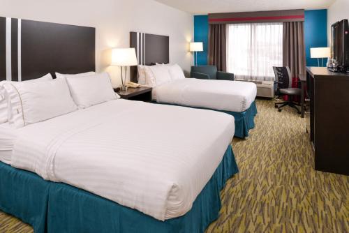 Holiday Inn Express Hotel & Suites Omaha West