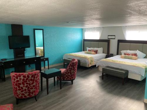 Nampa Inn & Suites