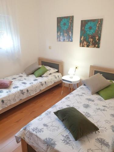 Family friendly apartments with a swimming pool Valtura Pula - 15450 - image 5