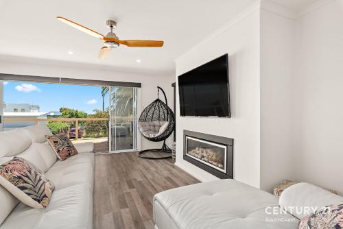 Escape By The Ocean - Aldinga Beach - C21 SouthCoast Holidays