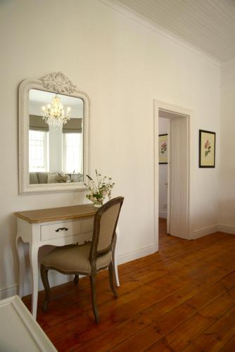 2 bedrooms, 3 beds