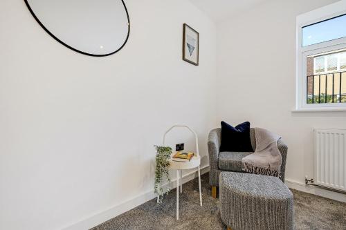 St Martins House Luxury 2 Bedroom Apartments Ruislip - image 8