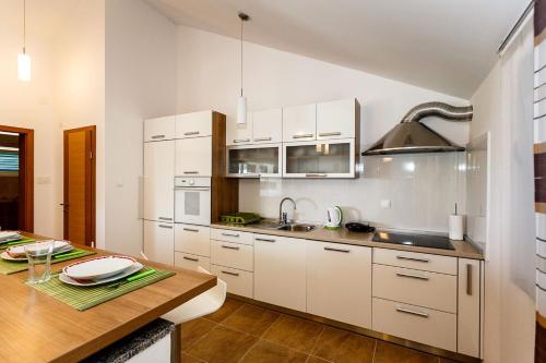 Apartment with Balcony image 10
