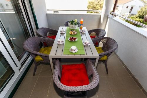 Apartment with Balcony image 3