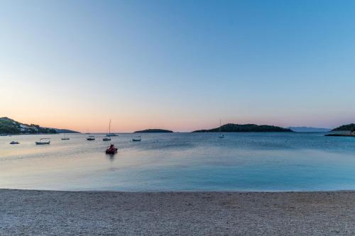 Luxury Beachfront Villa Korcula the Beach with private pool, sauna and gym at the beach on Korcula island - Prizba