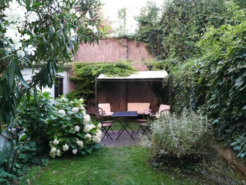 Accogliente appartamento a Dorsoduro con GIARDINO!, Benátky