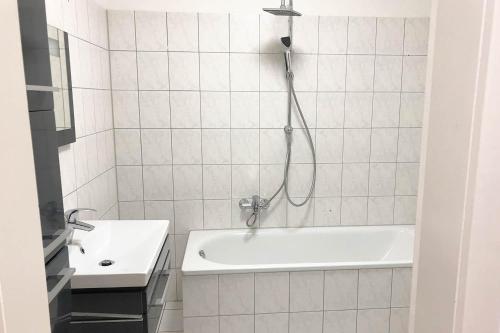 淋浴間, 3 Zimmer Apartment mit Küche, TV & WLAN (3 Zimmer Apartment mit Kuche, TV & WLAN) in 埃格爾斯巴赫