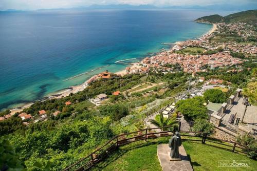 Apartment with one bedroom in Santa Maria di Castellabate with wonderful sea view enclosed garden and WiFi 200 m from the beach - main image