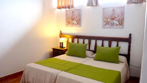 Apartment with one bedroom in Los Silos with furnished terrace and WiFi 5 km from the beach - image 11