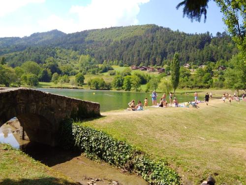 Appartement de 2 chambres avec terrasse et wifi a Belcaire a 6 km des pistes