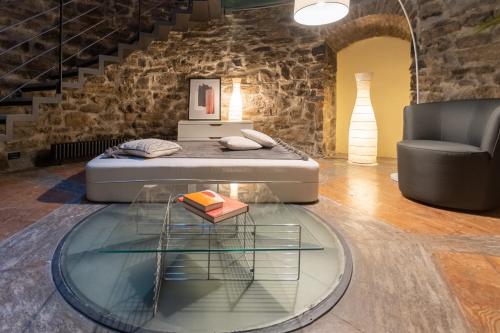 Ice Queen Chamber by Rent All Como - image 3