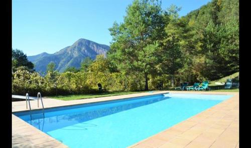 Castell de l'Areny Villa Sleeps 23 with Pool gîte à louer Sant Romà de La Clusa