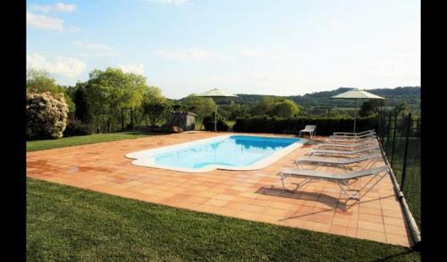 Santa Creu dels Juglars Villa Sleeps 14 with Pool gîte à louer Prats de Lluçanès