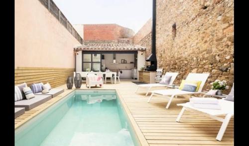 Marenya Villa Sleeps 11 with Pool and Air Con gîte à louer Verges