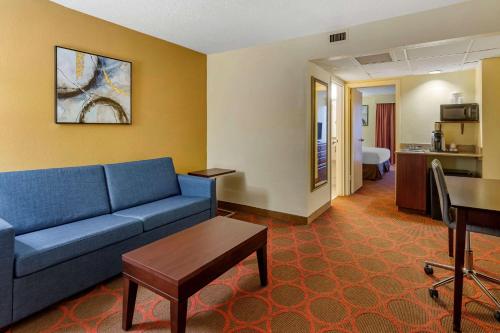 Clarion Hotel – Fayetteville, NC