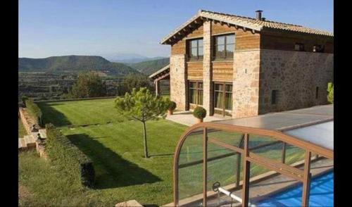 Cardona Villa Sleeps 9 with Pool and Air Con gîte à louer Saló