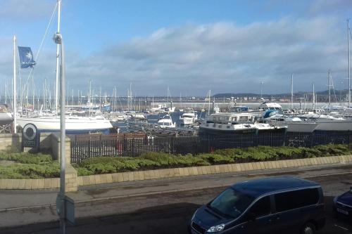 Marina View Lovely Upper 3 Bedroom Apartment, , Ayrshire and Arran