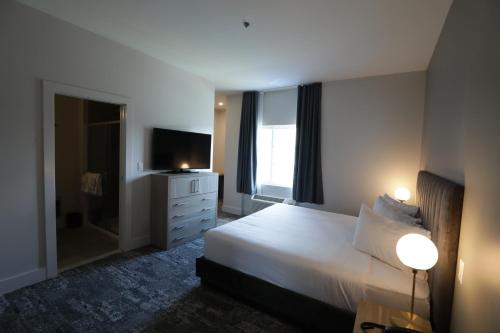 278401014 Lake Placid Inn Boutique Hotel