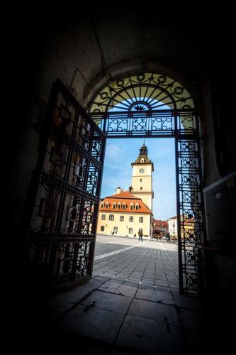 Residence Piata Sfatului - image 2