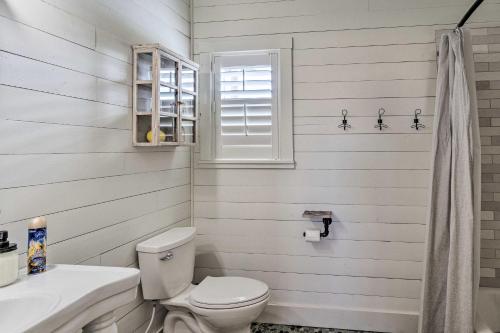 Pool, Hot Tub and Game Room Schulenburg Retreat Pool, Hot Tub and Game Room Schulenburg Retreat