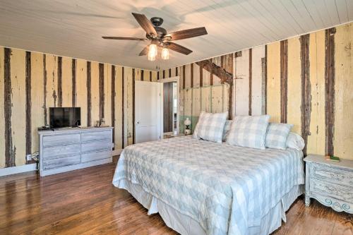 Pool, Hot Tub and Game Room Schulenburg Retreat Pool, Hot Tub and Game Room Schulenburg Retreat