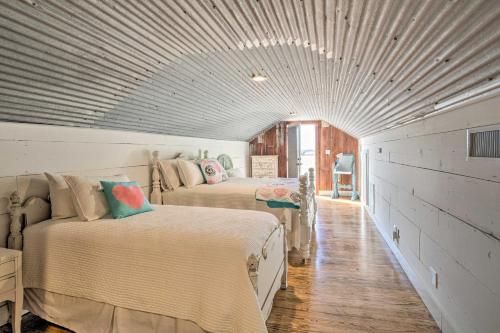 Hot Tub & Game Room! Family Schulenburg Retreat in كولومبوس