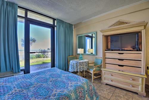 Oceanfront Resort Condo Steps to Daytona Beach! in Daytona Beach Shores, USA