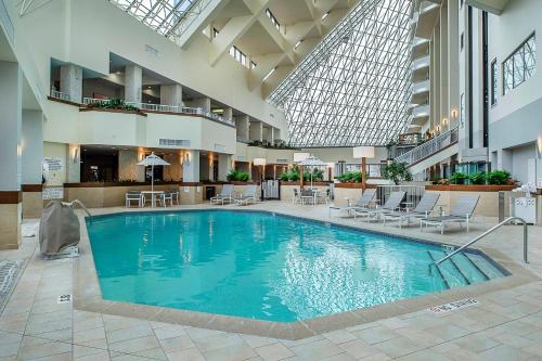 泳池, Crowne Plaza Hotel St. Louis Airport By IHG in 聖路易士(MO)