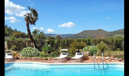 les Borges del Camp Villa Sleeps 18 with Pool gîte à louer Riudoms