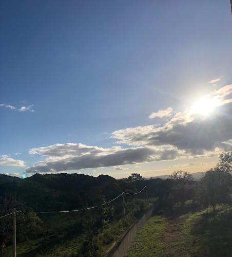 Flat no Condomínio Paraíso Serra Negra - A 200m da Bodega de Véio