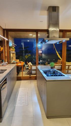 Casa moderna de frente para o mar na Jabaquara