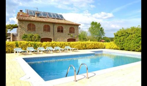 Fontcoberta Villa Sleeps 14 with Pool gîte à louer Fontcoberta