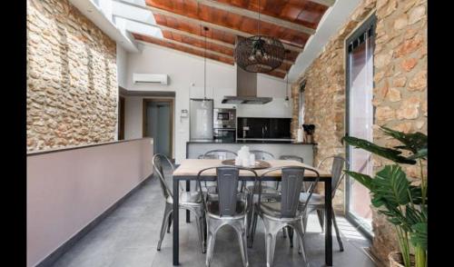 Santa Oliva Villa Sleeps 6 gîte à louer Santa Oliva