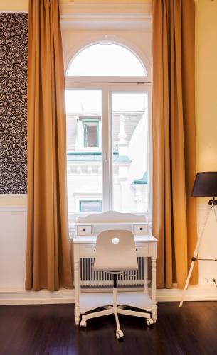 Boutique Double or Twin Room image 1