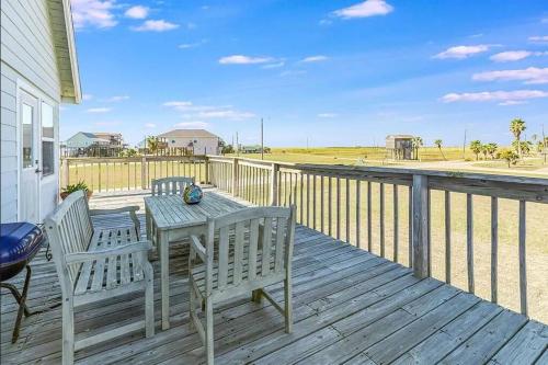 Salty Poodle Cottage in San Luis Island (TX)