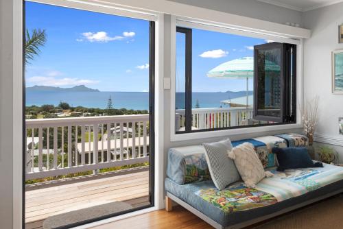 Waipu Cove Palm Cottage - Waipu Cove Holiday Home photo 2