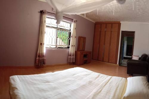 Ibis standalone house